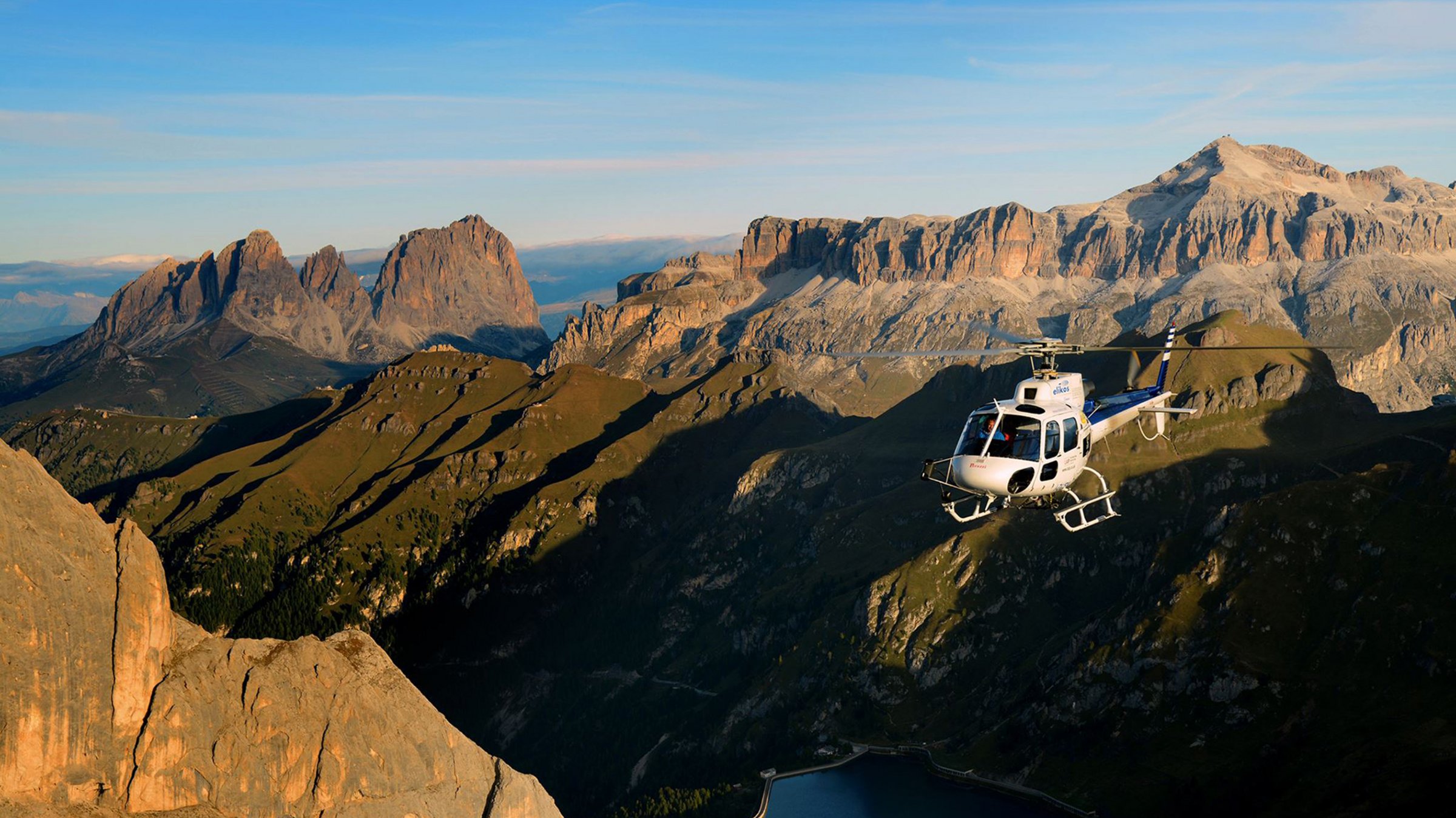 Helikopterrundflug durch die Dolomiten